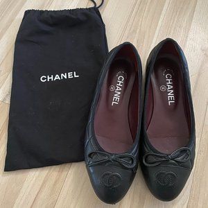 Chanel Lambskin Quilted Cap Toe Ballerina Flats